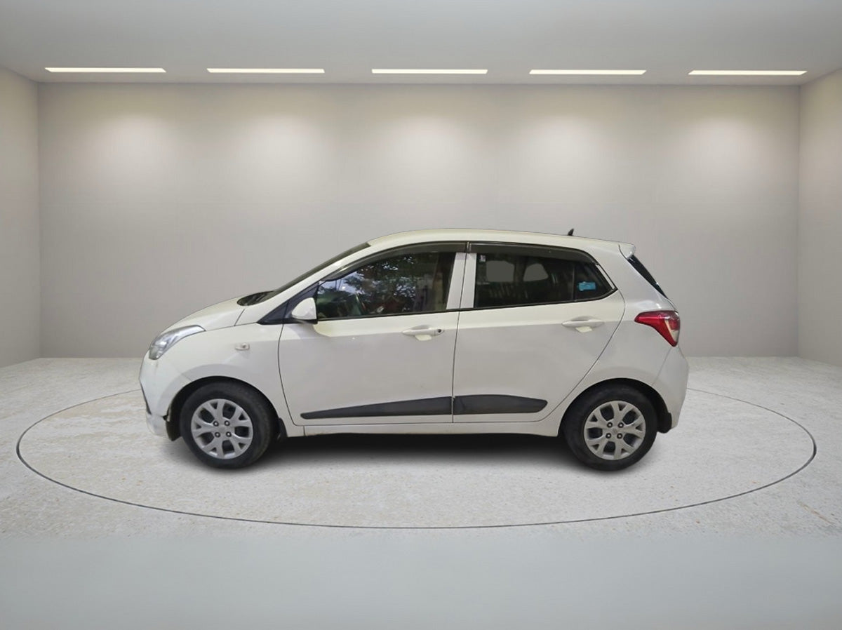 HYUNDAI GRAND I10 MAGNA 2016