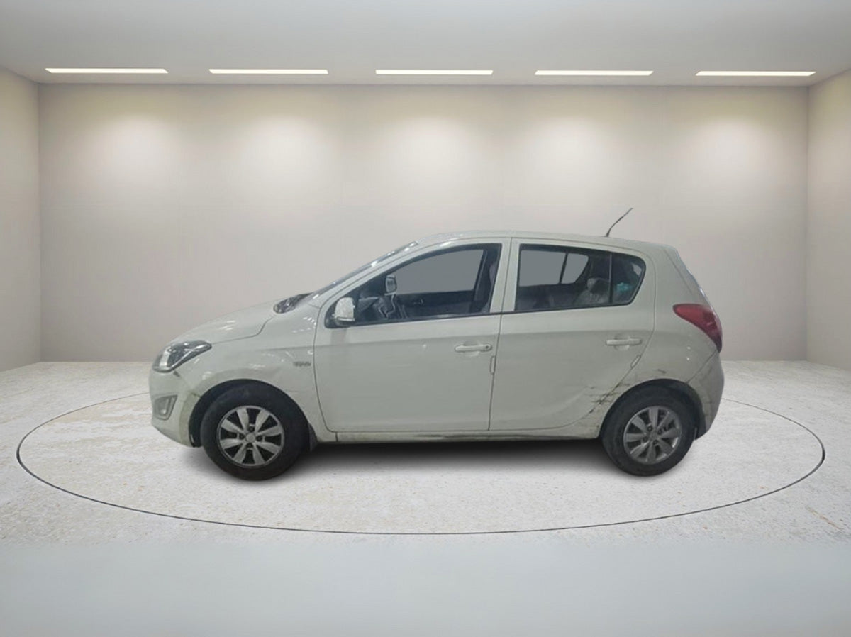 HYUNDAI I20 SPORTZ 2012