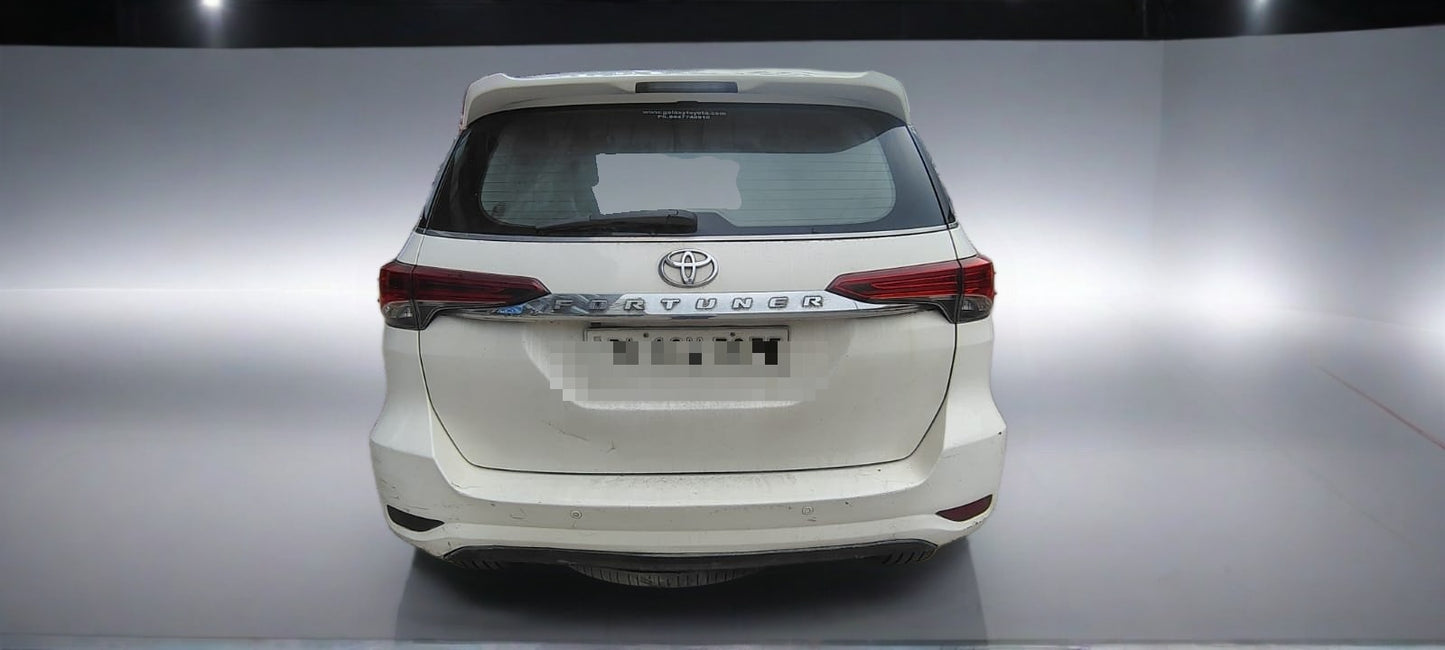 Used Toyota Fortuner 4x2 AT 2017 — Delhi
