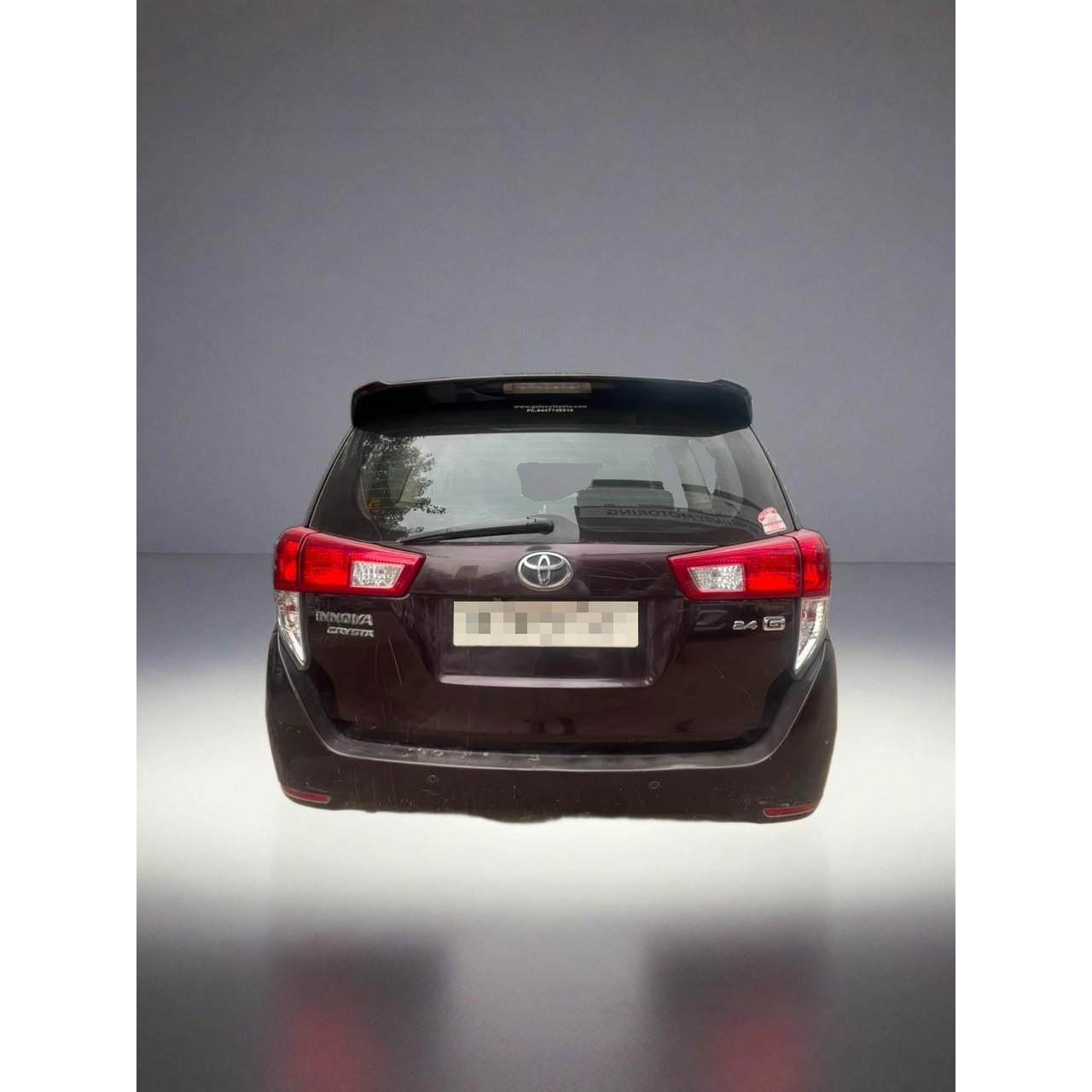 Used Toyota Innova Crysta 2.4 G MT 2018 — Delhi